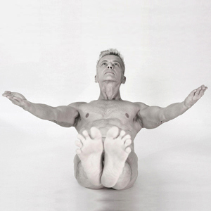 Bold Naked Yoga's Blog on the best time to exercise Joschi Schwarz practicing Nude Yoga